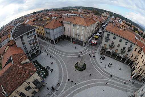 Piazza Martiri Borgomanero